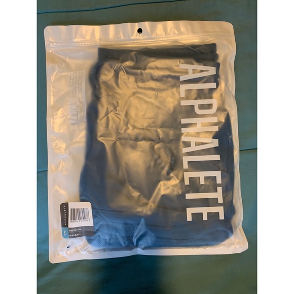 New Alphalete Lounge Shorts in color blue - Picture 2 of 5